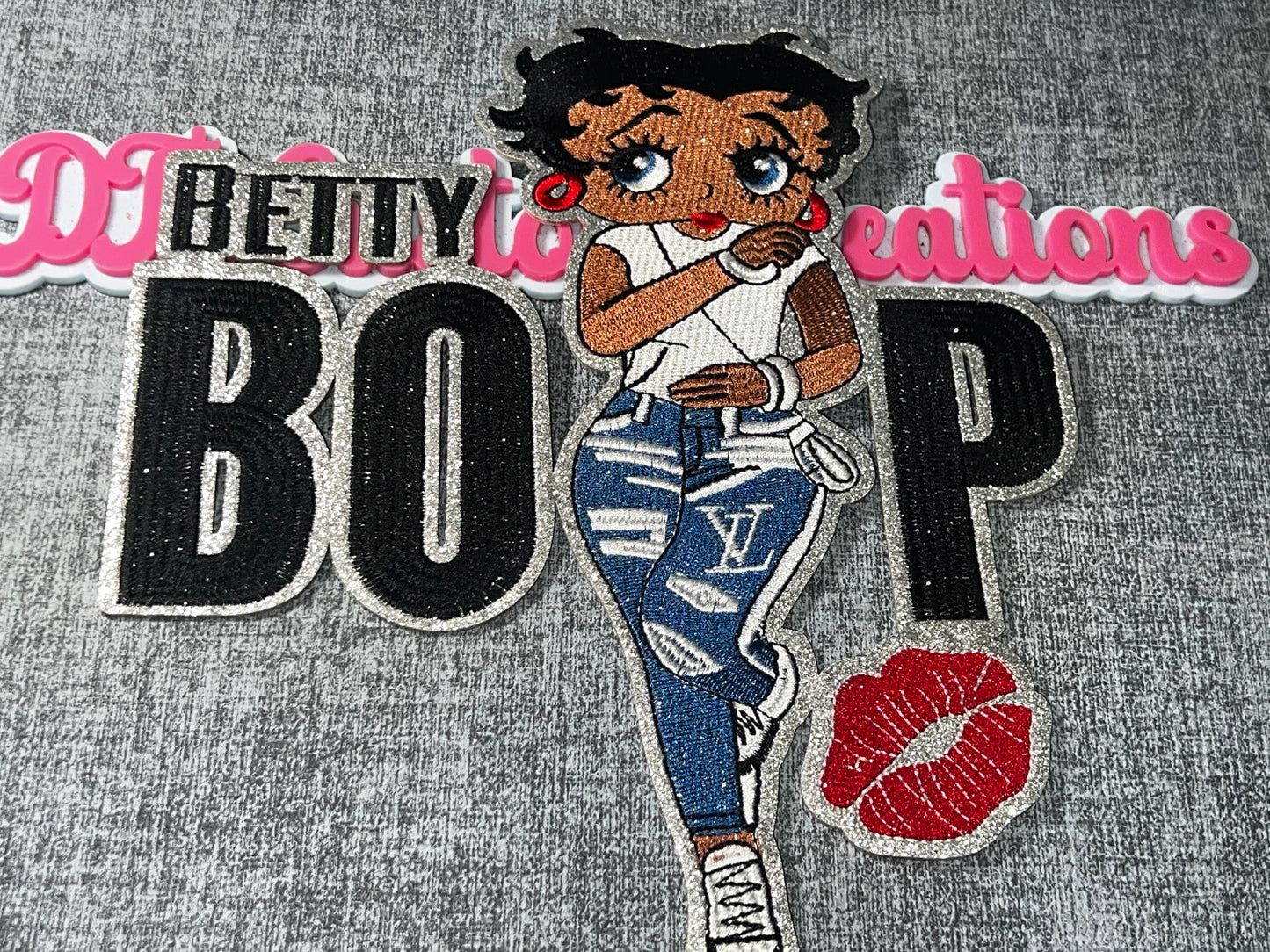 Fashion Doll Embroidered Patch – Denim Girl Red Lips Iron On Applique