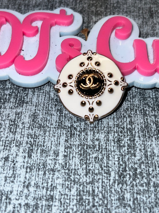 Vintage Round Medallion Flatback Charm – Ivory & Gold Luxe Craft Embellishment Button