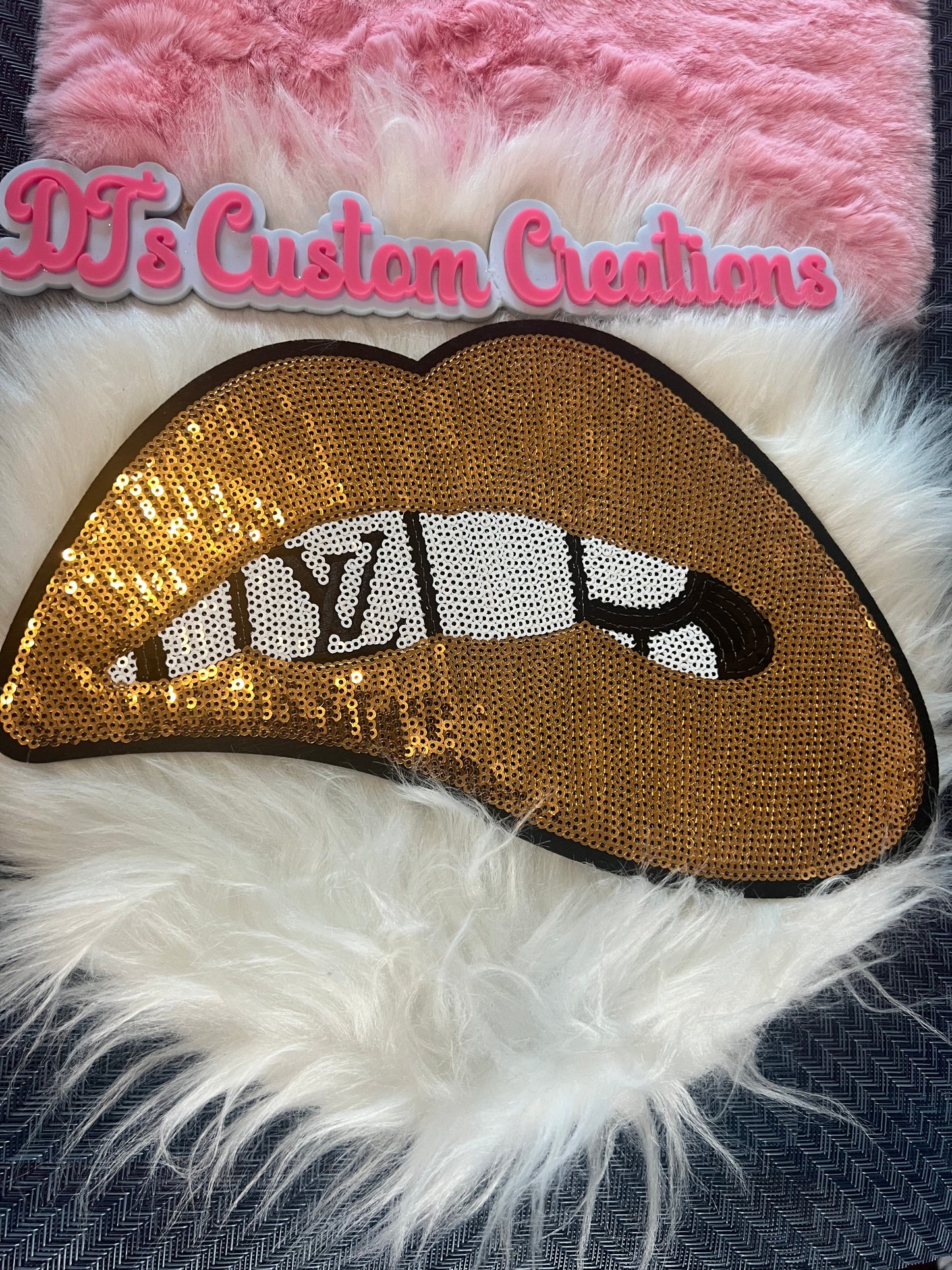 Sequin Gold White Black LV lips