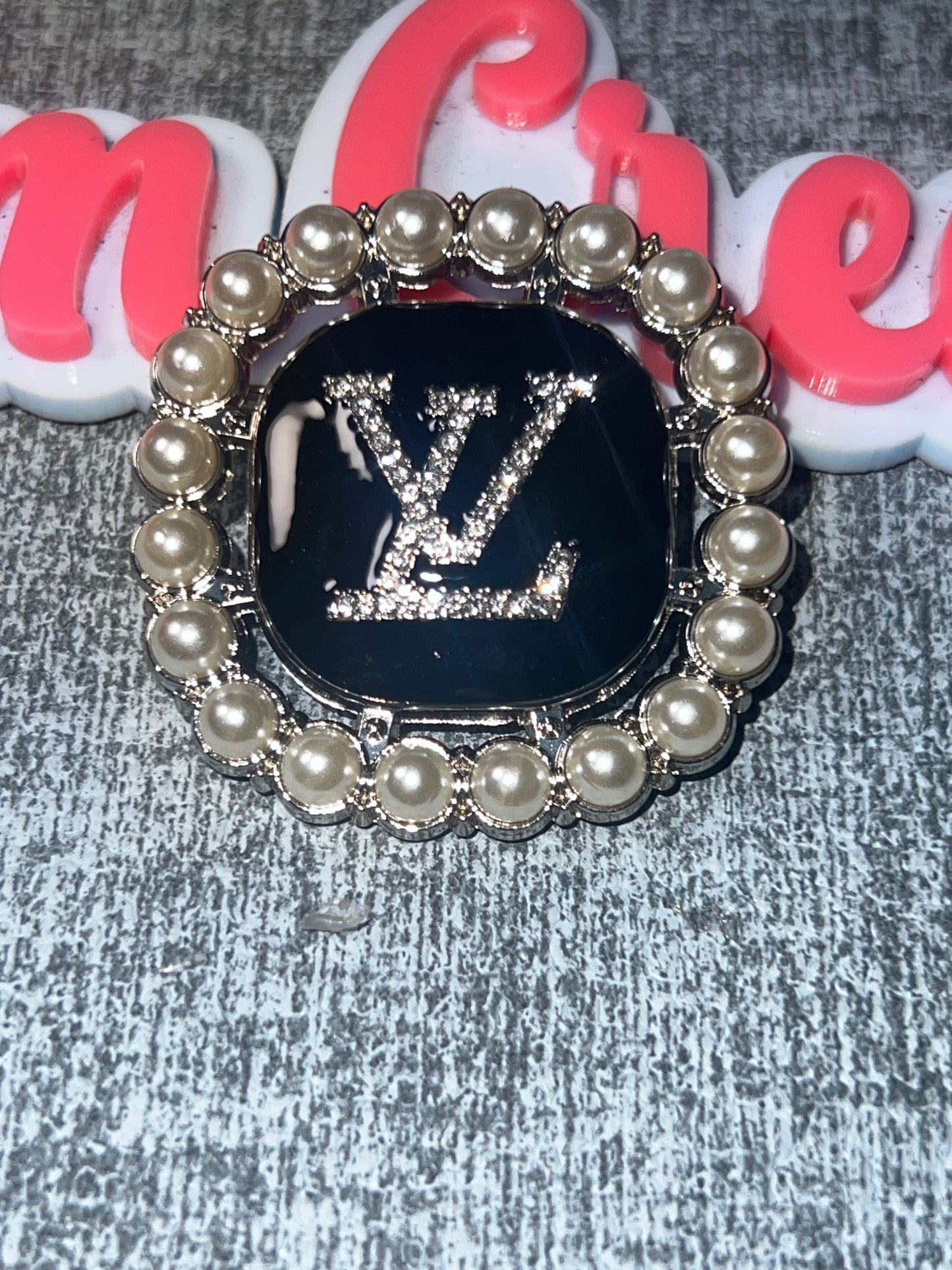 Pearl Frame Brooch – Rhinestone Statement Pin