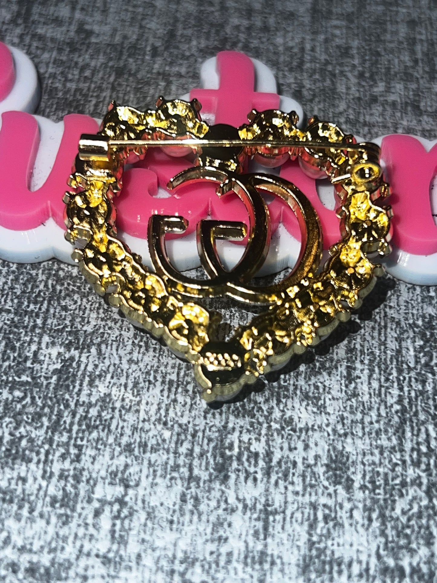 Pearl Heart Brooch Pin – Elegant Gold Tone Fashion Jewelry