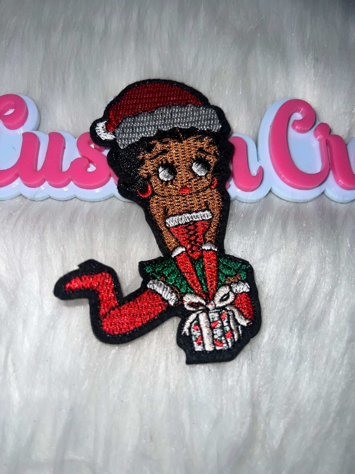 🎅🏽❤️ Holiday Diva Betty Iron-On Patch