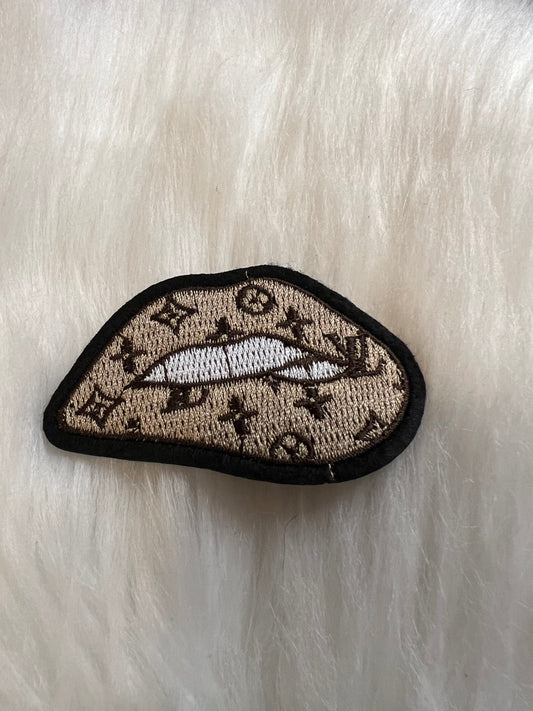 Tan LV Lips