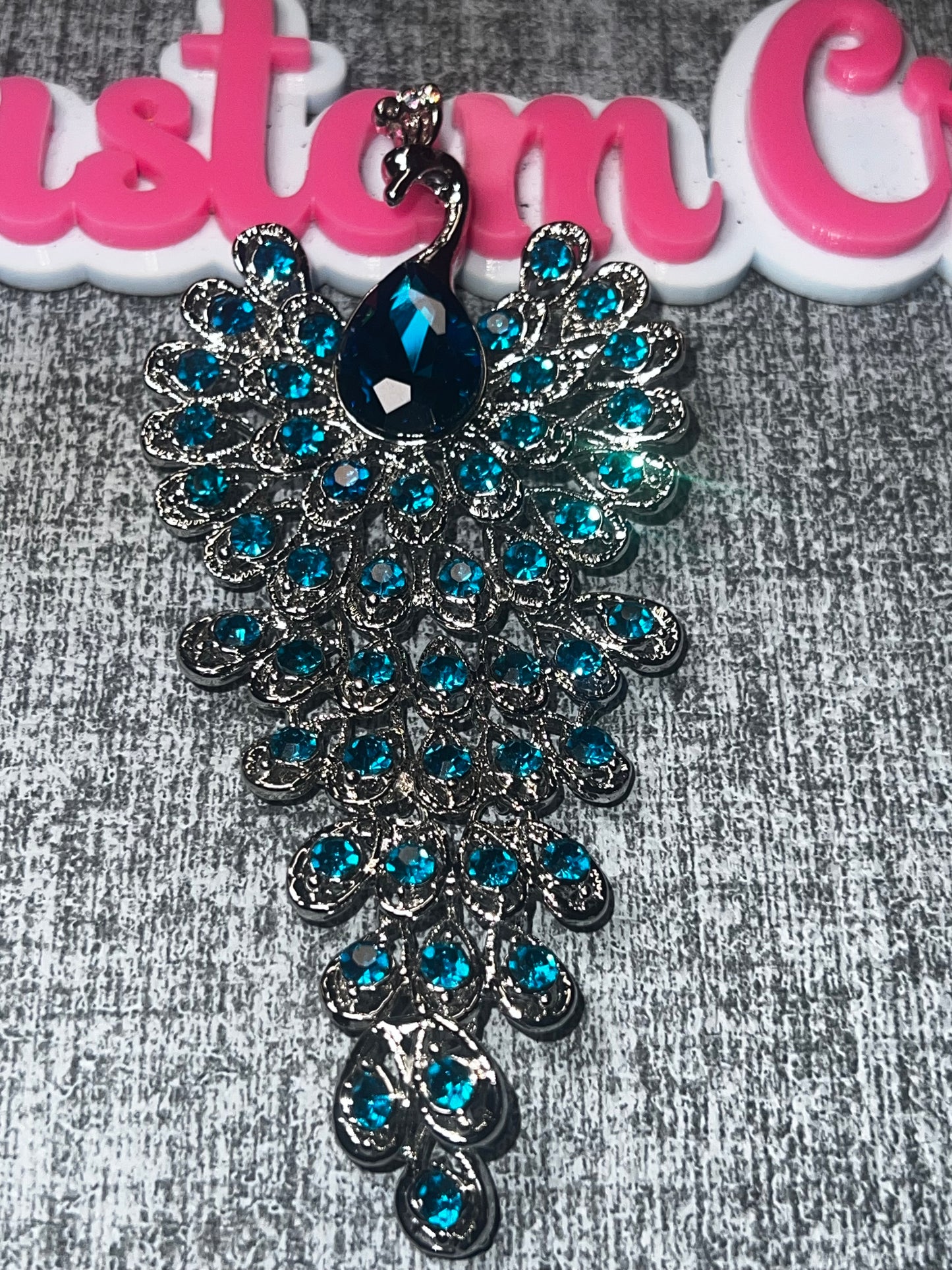 Blue Peacock Rhinestone Brooch Pin – Elegant Crystal Statement Jewelry