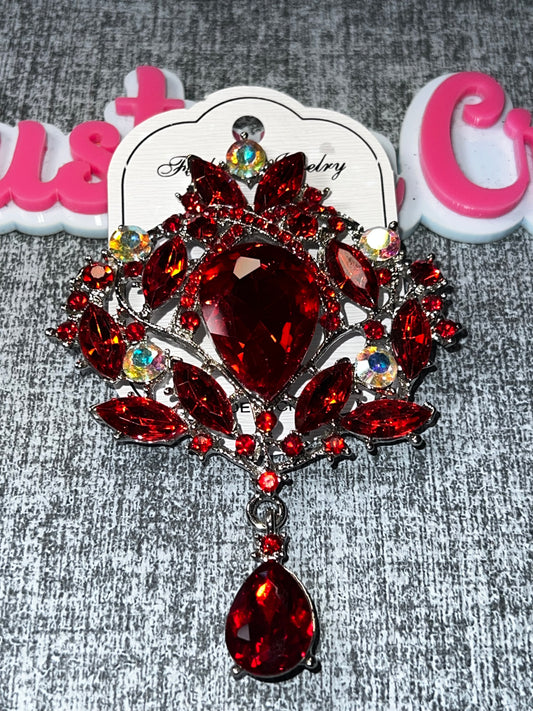 Red Crystal Teardrop Brooch Pin – Elegant Rhinestone Statement Jewelry