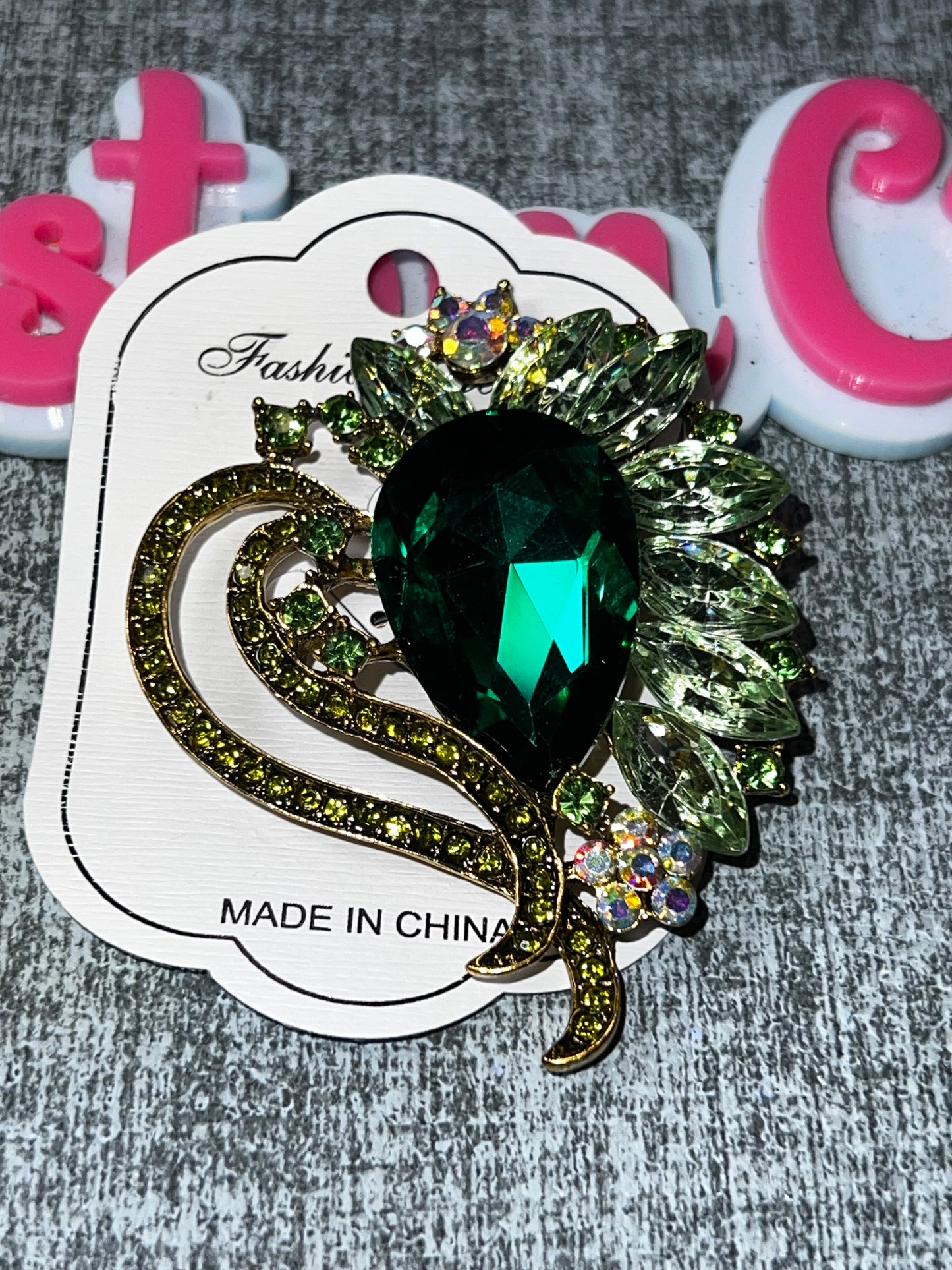 Emerald Green Crystal Flower Brooch Pin – Elegant Statement Jewelry